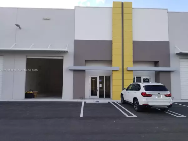 Miami, FL 33172,10891 NW 17 ST #144