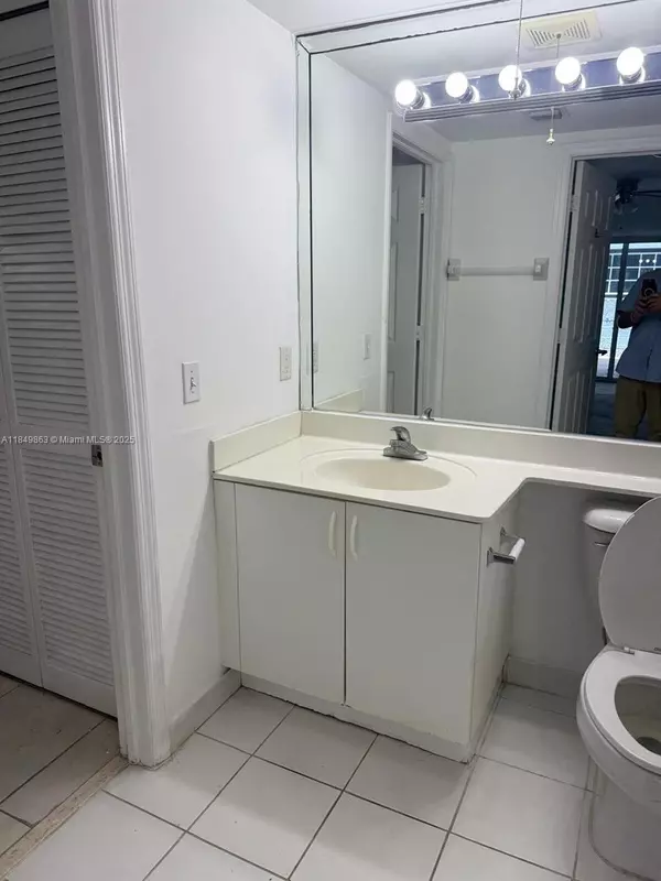 Miami, FL 33125,2415 NW 16 ST RD #202-1