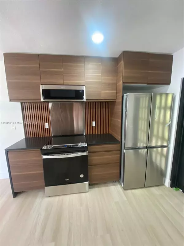 Plantation, FL 33324,241 Wimbledon Lake Dr #241