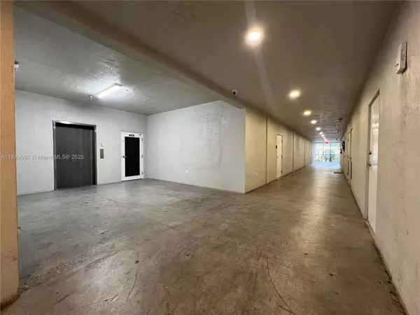 Miami, FL 33142,2311 NW 22nd Ave #302