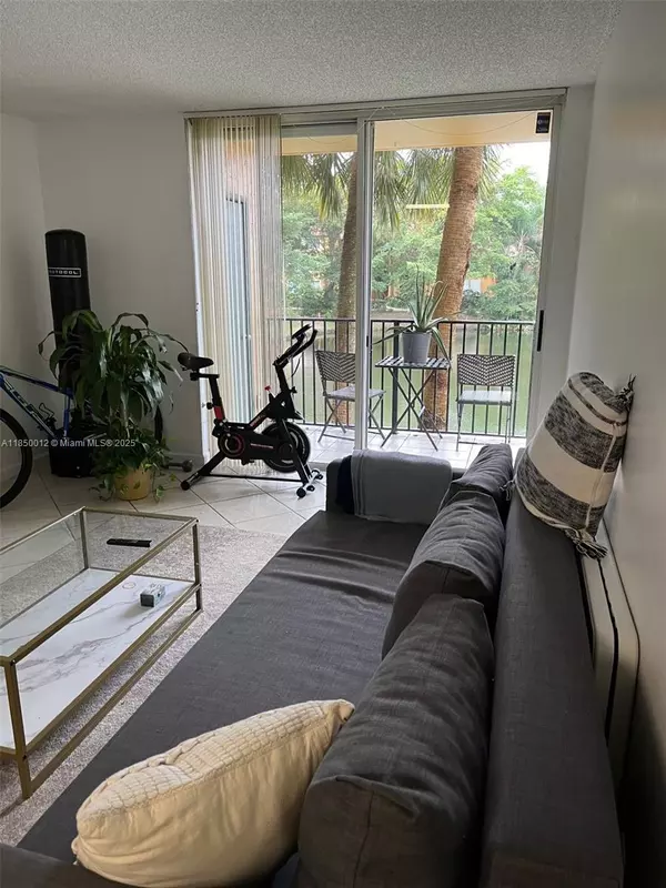 Plantation, FL 33324,10717 Cleary Blvd