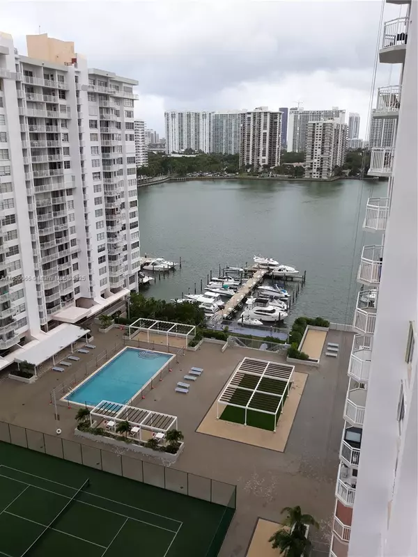 Aventura, FL 33160,18031 Biscayne Blvd #1602