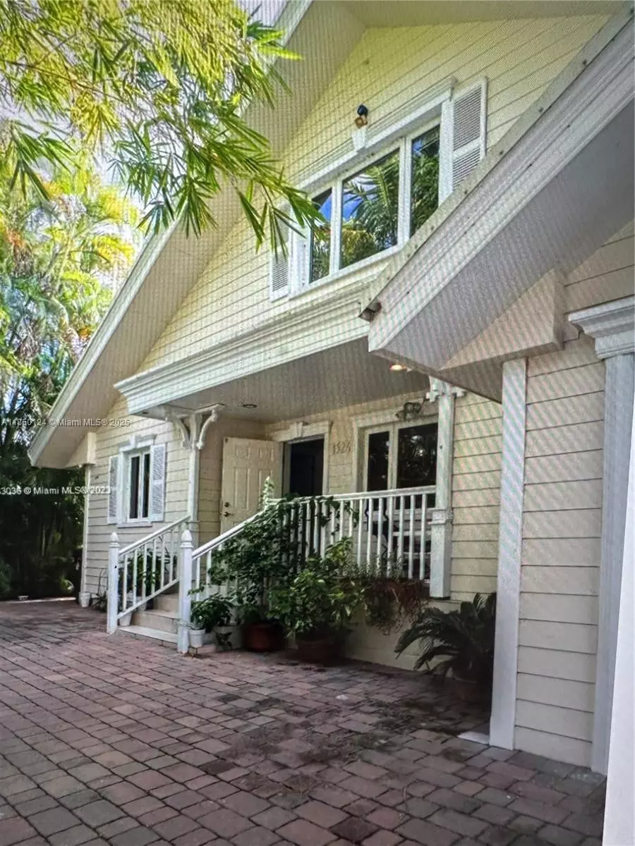 Fort Lauderdale, FL 33312,1524 Argyle Dr #1