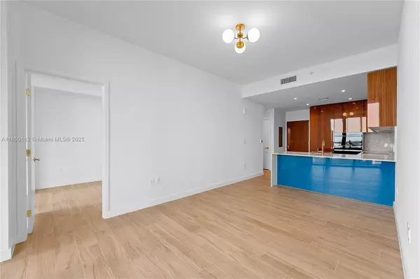 Miami, FL 33133,2678 Tigertail Ave #1203