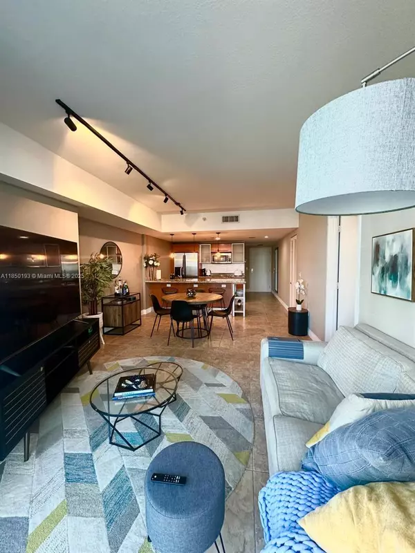 Miami, FL 33130,185 SW 7th St #1505