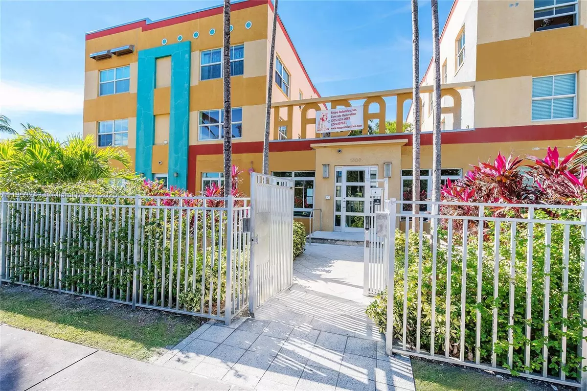 Miami Beach, FL 33139,1308 Drexel Ave #309