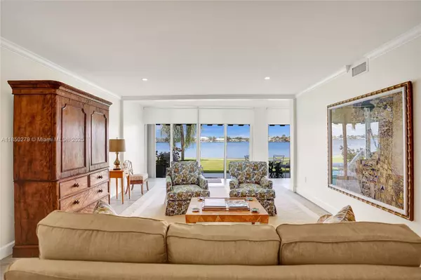 Palm Beach, FL 33480,2160 Ibis Isle Rd #0030