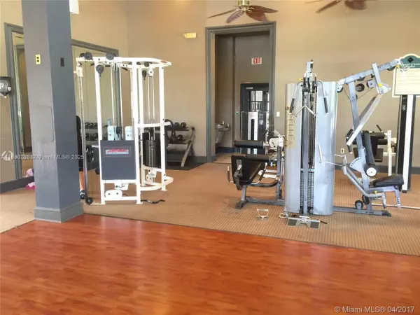 Miramar, FL 33025,2516 Centergate Dr #305