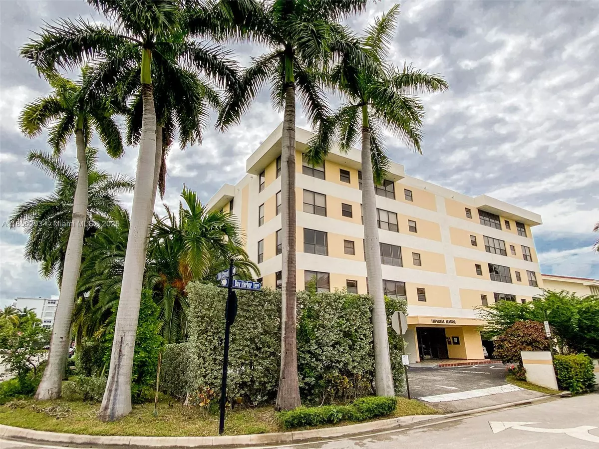 Bay Harbor Islands, FL 33154,10000 Bay Harbor Ter #401-A