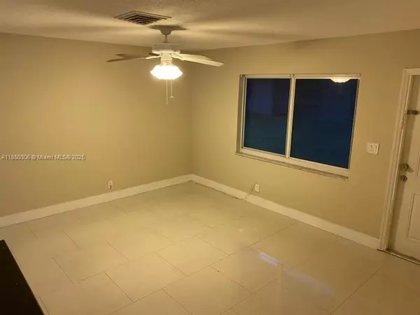 Fort Lauderdale, FL 33317,2407 SW 42nd Ave #A