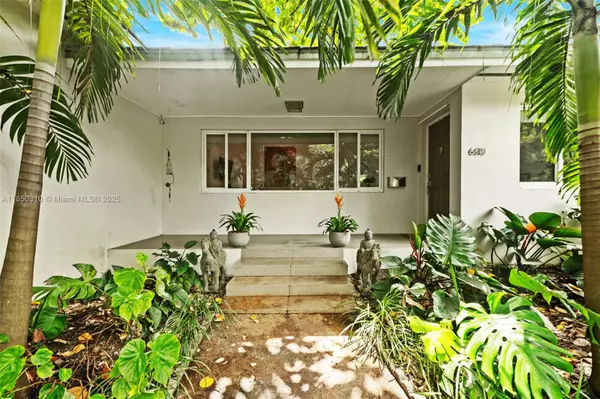 6610 Santona St, Coral Gables, FL 33146