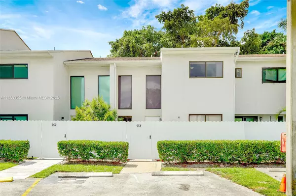 Miami, FL 33179,658 NE 195th St