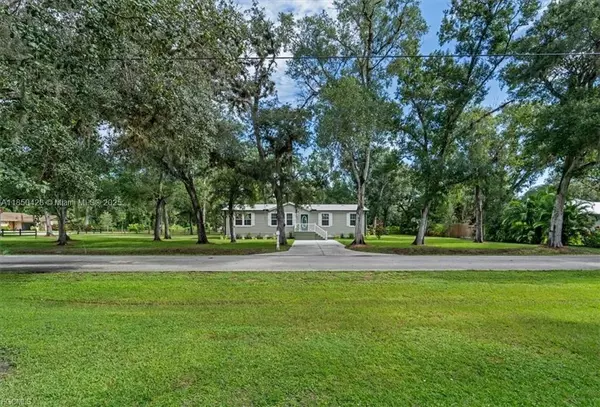 La Belle, FL 33935,512 E Oklahoma