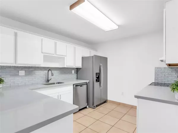 Miami, FL 33143,8102 SW 81st Ter