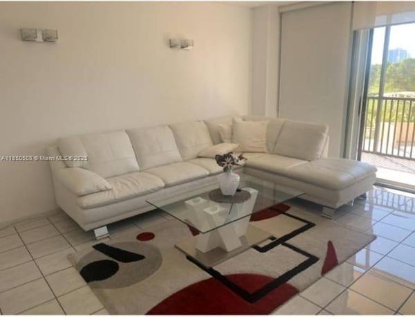 20379 W Country Club Dr #437, Aventura, FL 33180