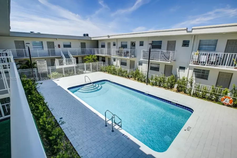 1720 Cleveland St #212w, Hollywood, FL 33020