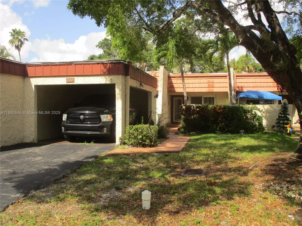 Tamarac, FL 33321,6555 NW 99th Ave #B20