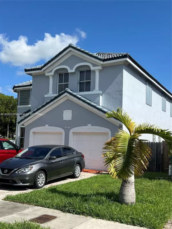 Miami, FL 33193,16427 SW 82nd