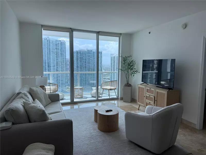 55 SE 6th St #3600, Miami, FL 33131