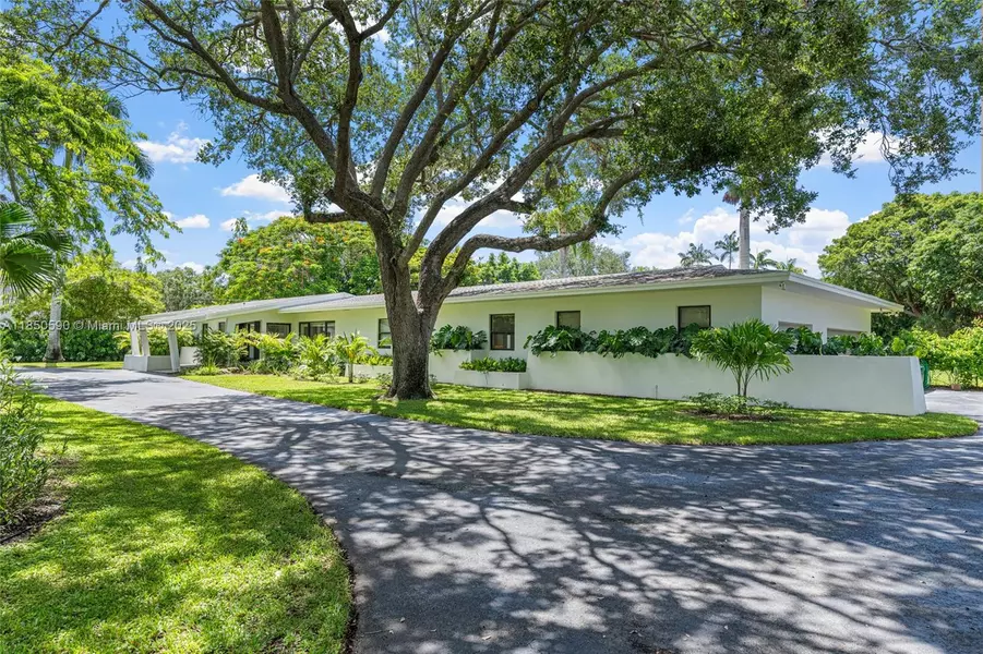 6220 SW 123rd Ter, Pinecrest, FL 33156
