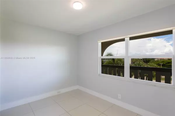 Coconut Creek, FL 33066,1902 Bermuda Cir #J4