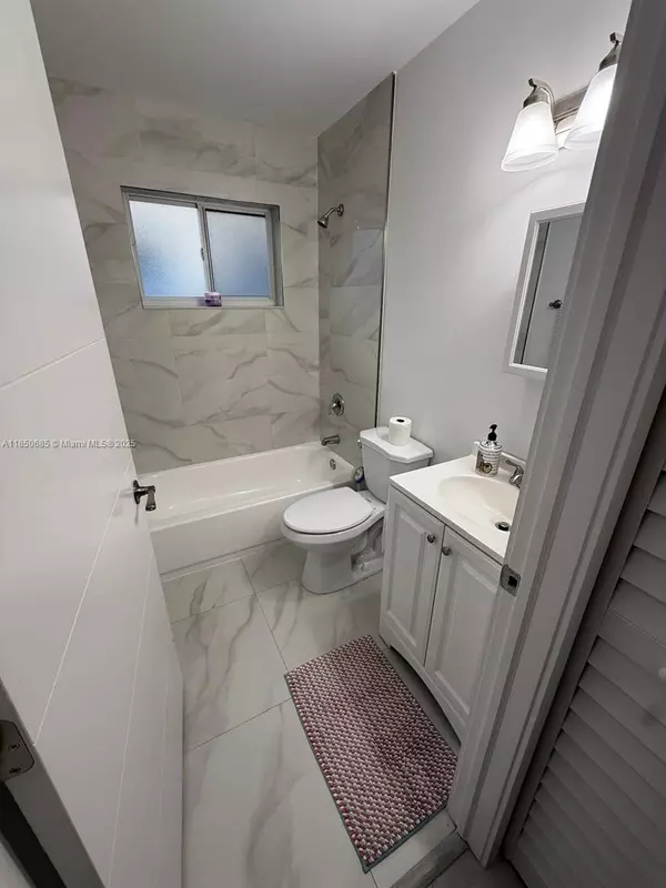 Miami, FL 33138,576 NE 70th St #576