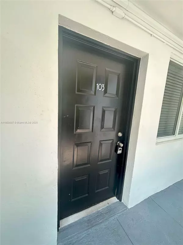5814 NE 4th Ct #103, Miami, FL 33137