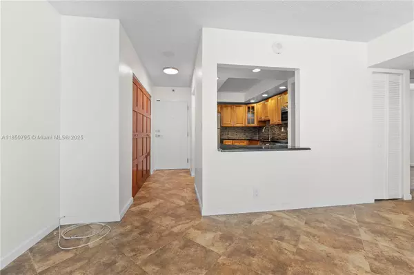 Aventura, FL 33180,20225 NE 34th Ct #413