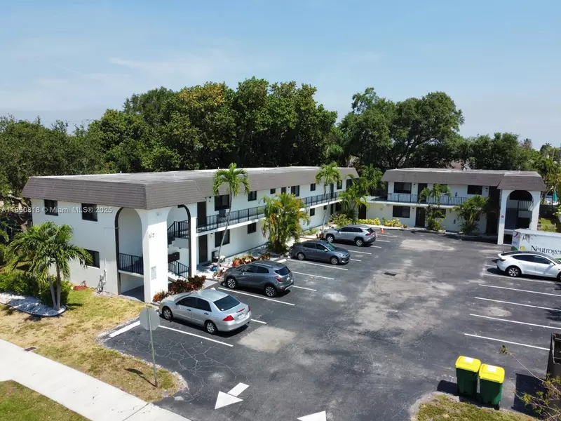615 NE 26TH ST #9, Wilton Manors, FL 33305