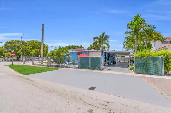 Hialeah, FL 33012,5890 Palm Ave
