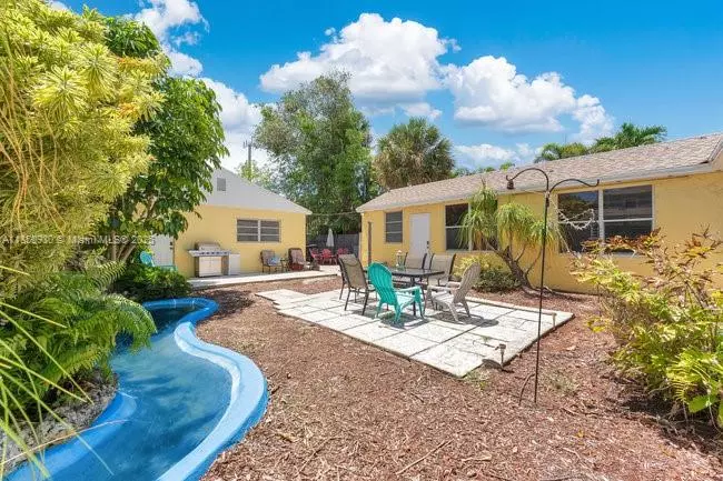 209 S Palmway #Front, Lake Worth, FL 33460