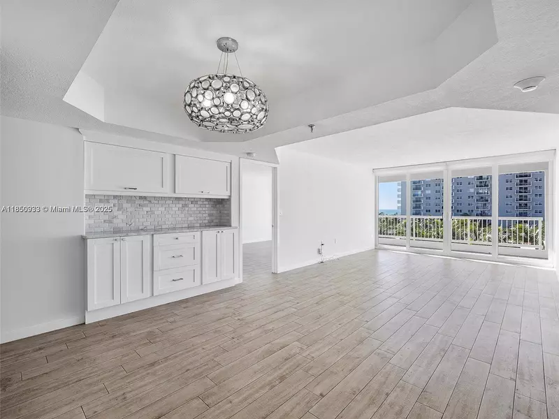 9341 Collins #405, Surfside, FL 33154