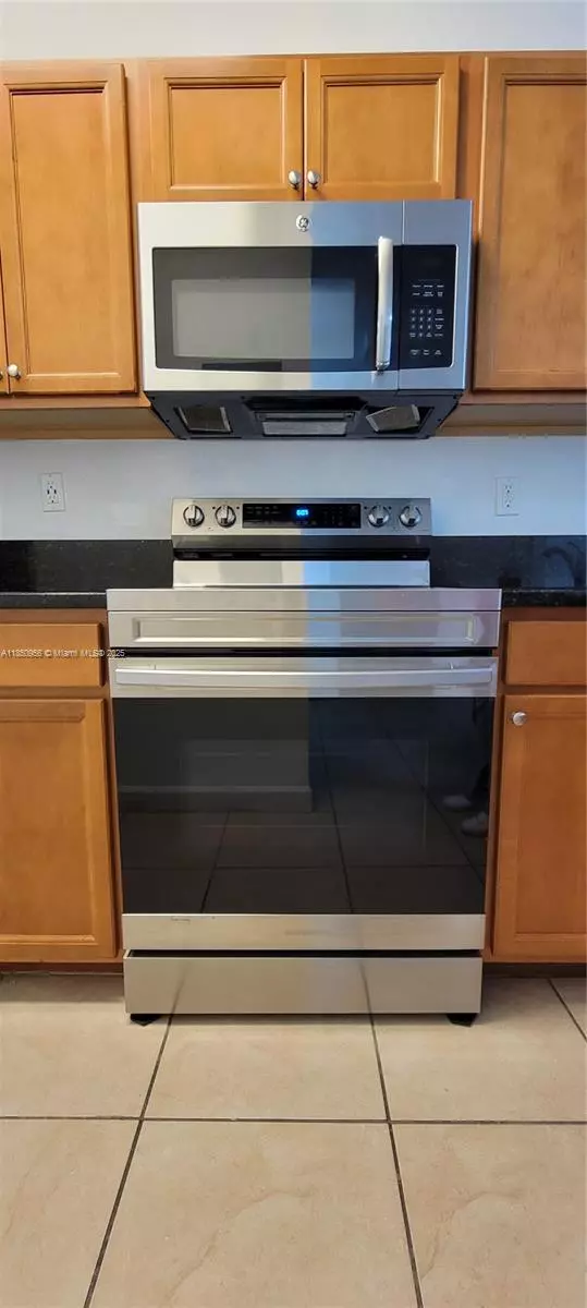 Homestead, FL 33033,133 SE 28th Ter #5