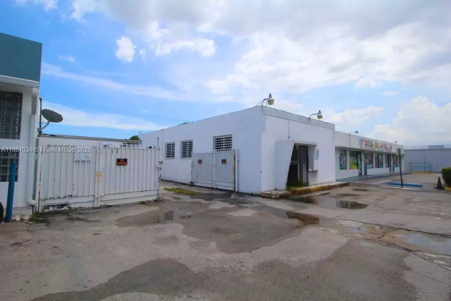 34 E 9th St, Hialeah, FL 33010