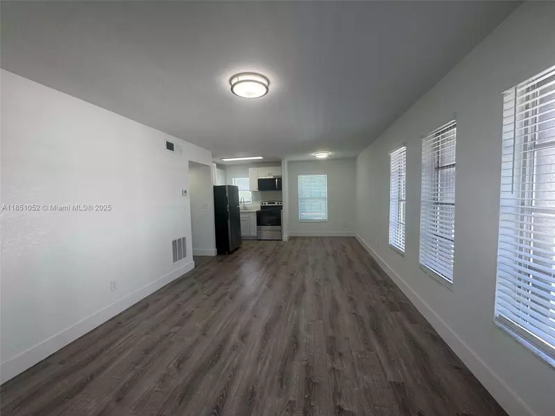 2910 Pierce St #210, Hollywood, FL 33020