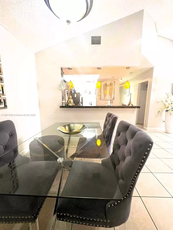 Hialeah, FL 33015,18850 NW 57th Ave #306