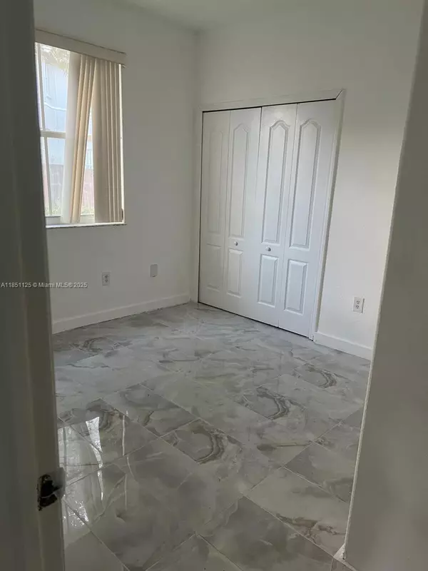 Homestead, FL 33035,1663 SE 27th Dr #100