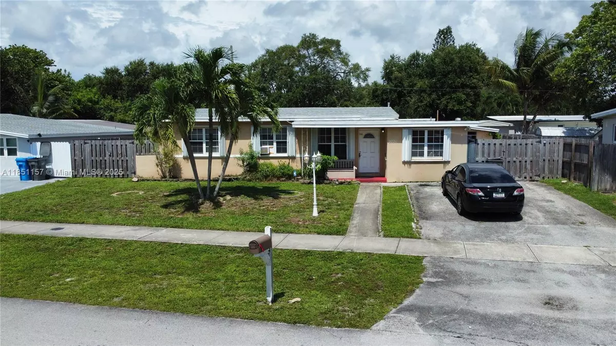 West Park, FL 33023,3720 SW 32nd Ave
