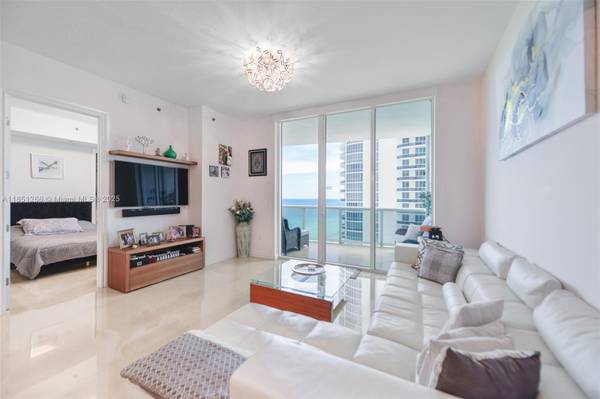 Sunny Isles Beach, FL 33160,15901 Collins Ave #1602