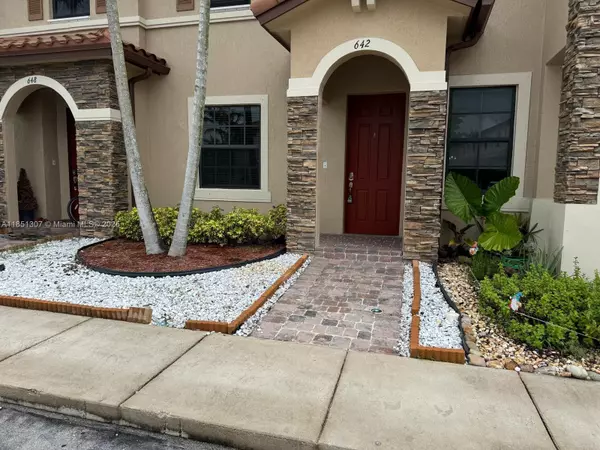 Homestead, FL 33033,642 SE 32ND AVE