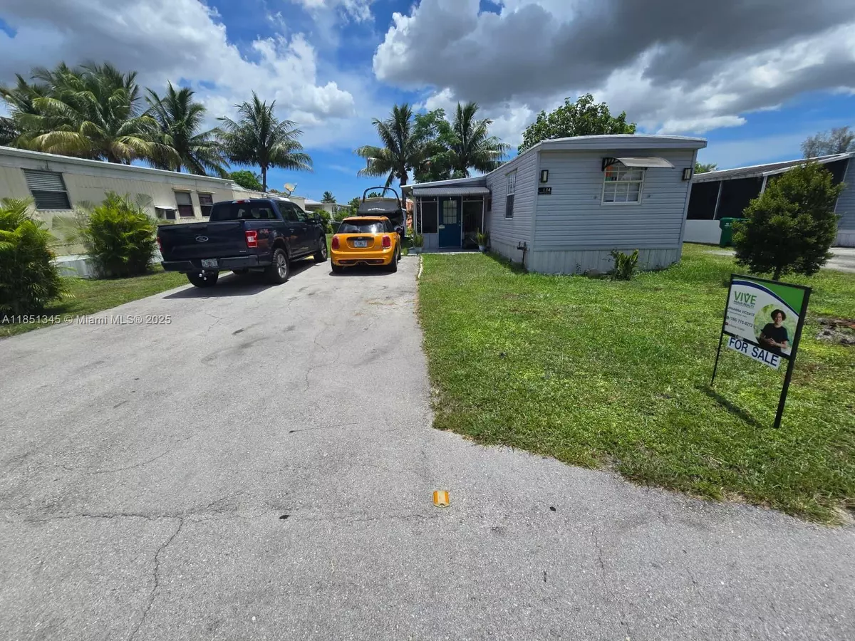 Miramar, FL 33025,11201 Sw Ave 55th Lot 1 Box 35