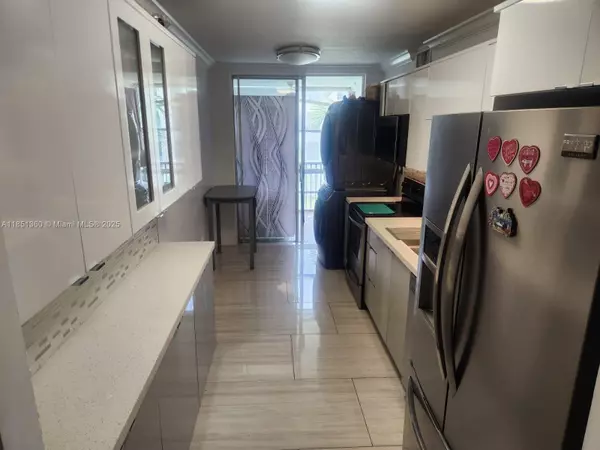 Miami, FL 33179,1670 NE 191st St #302-3