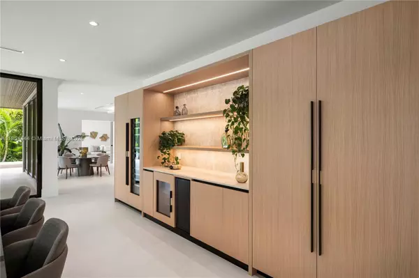 Miami, FL 33143,5230 SW 76th St