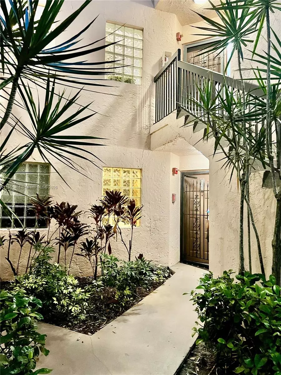 Plantation, FL 33322,10730 NW 14th St #160