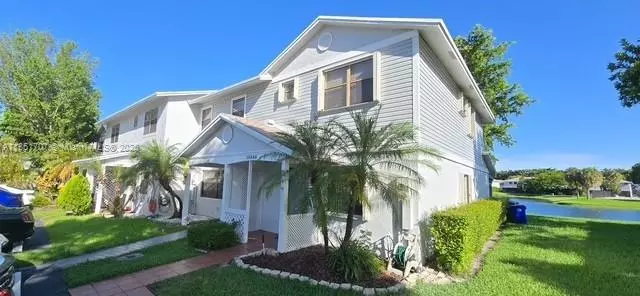 Pembroke Pines, FL 33026,10548 NW 6th St #10548
