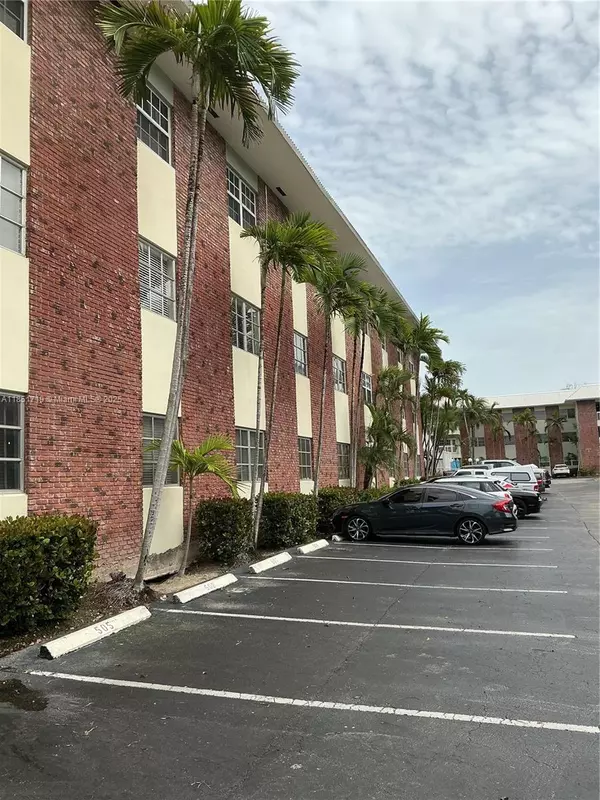 Fort Lauderdale, FL 33316,2426 SE 17th Cswy #209A