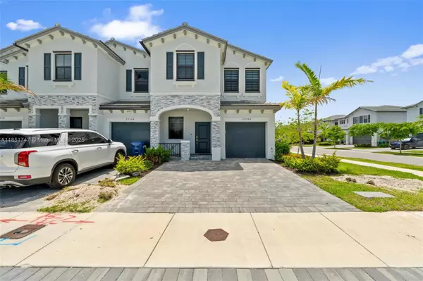 28500 SW 133rd Path, Homestead, FL 33033