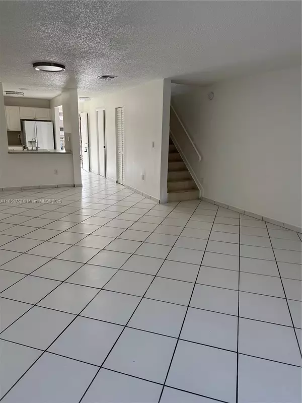 Hialeah Gardens, FL 33018,8851 NW 119th St #2219-2