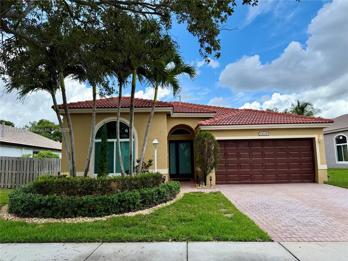 Pembroke Pines, FL 33028,14228 NW 19th St