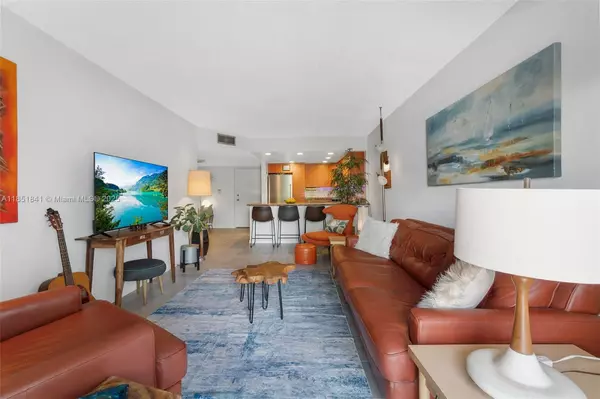 Wilton Manors, FL 33334,3004 NE 5th Ter #106-C